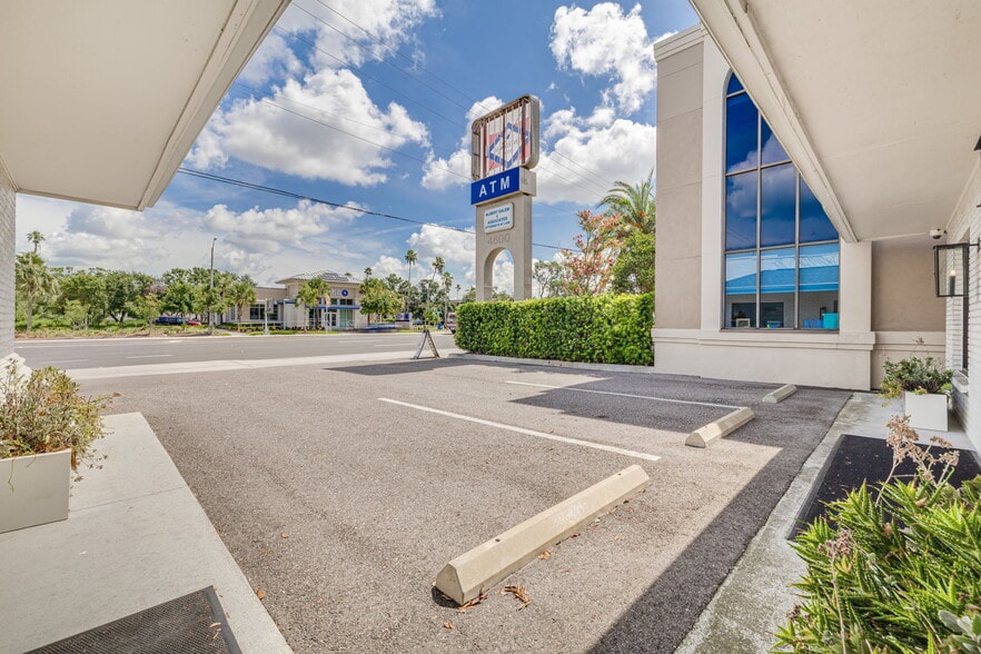 More Photos Of 4608 W Kennedy Blvd, Tampa Office For Lease