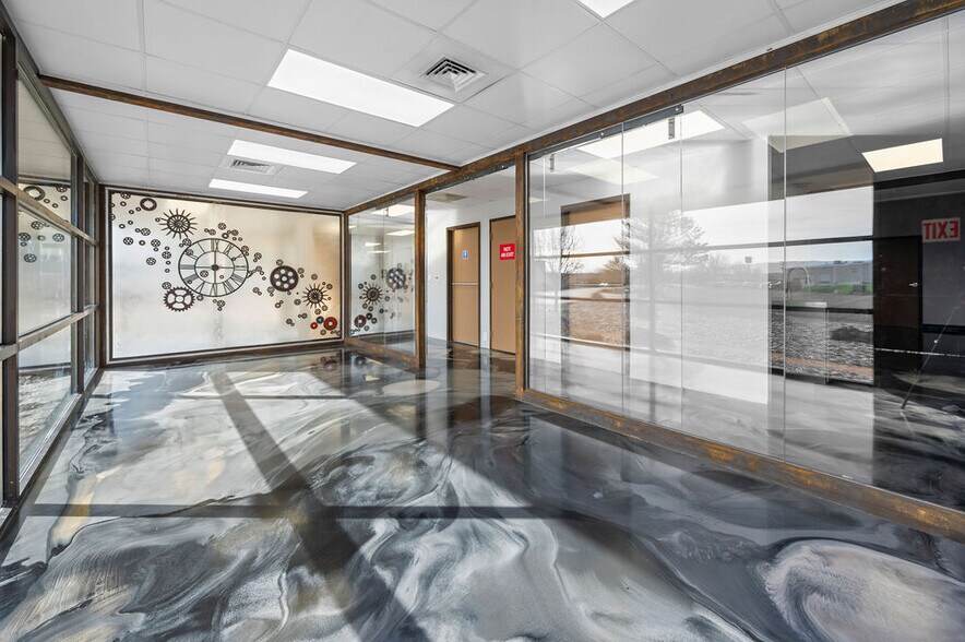 More Photos Of 787 Valley Ct, Grand Junction Office For Lease