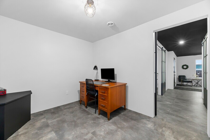 More Photos Of 1532 Ontario St, Cobourg Office For Sale