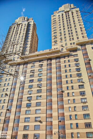 More Photos Of 25 Central Park W, New York Apartments For Lease