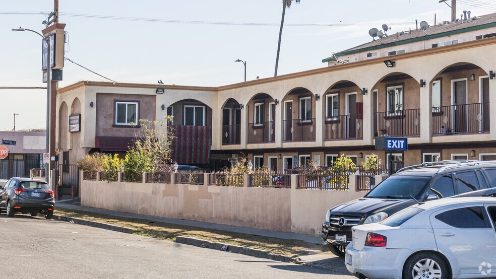 More Photos Of 8301 S Figueroa St, Los Angeles Hotel For Sale