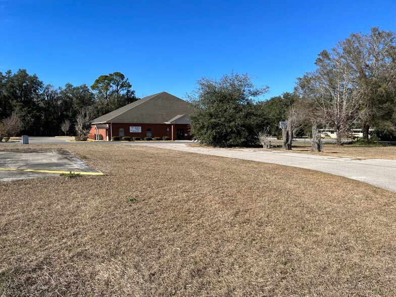 More Photos Of 407 E Ash St, Perry Medical For Sale