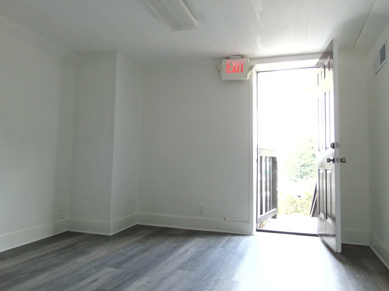 More Photos Of 6277 Memorial Dr, Stone Mountain Medical For Sale