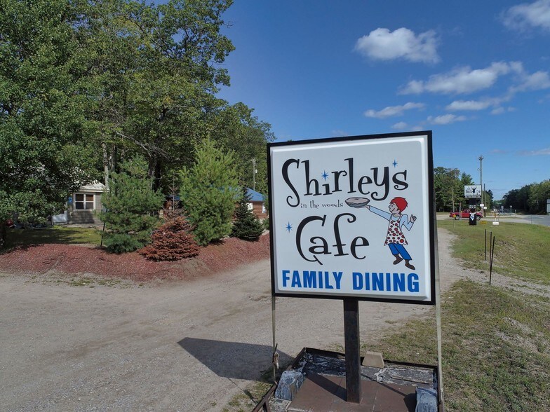 More Photos Of 10945 SE M-72 Hwy, Kalkaska Restaurant For Sale