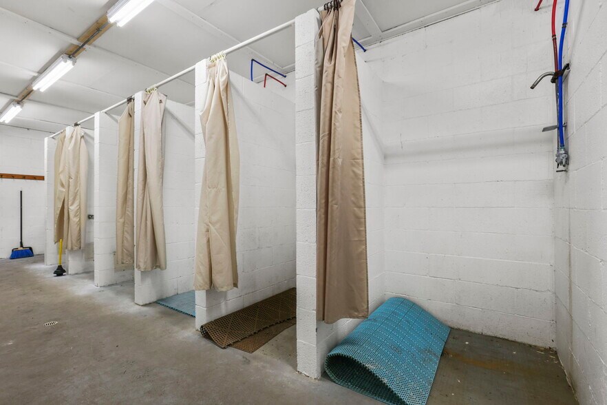 More Photos Of 5734 Durbin Rd, Bellville Specialty For Sale