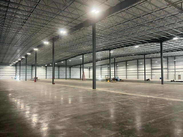 More Photos Of 11734 Industrial Park Dr, Elberfeld Warehouse For Lease