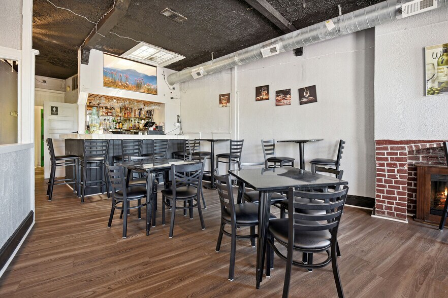 More Photos Of 3209 Mt Pleasant St NW, Washington Restaurant For Sale