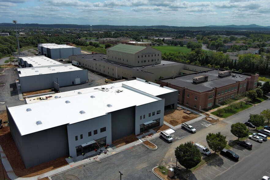 More Photos Of 353 Ballenger Center Dr, Frederick Unknown For Lease