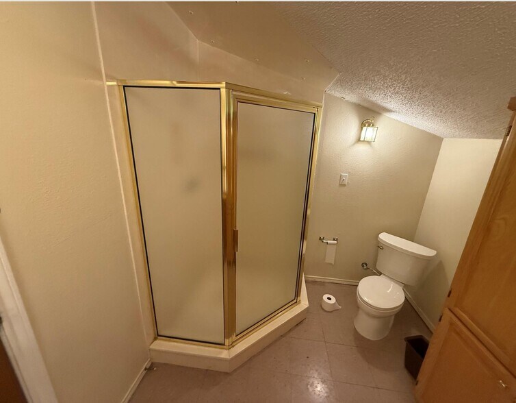 More Photos Of 825 N State Highway 121, Bonham Industrial For Sale