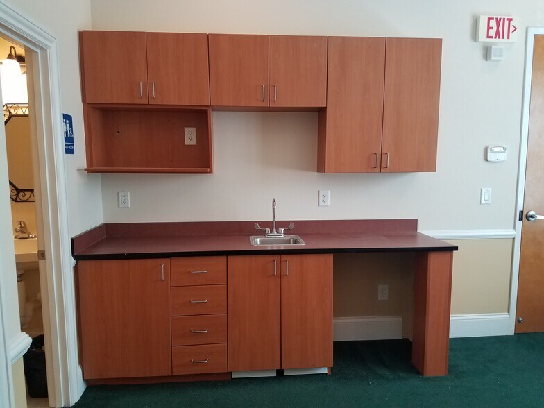 More Photos Of 4652 Lawrenceville Hwy, Lilburn Office Residential For Sale