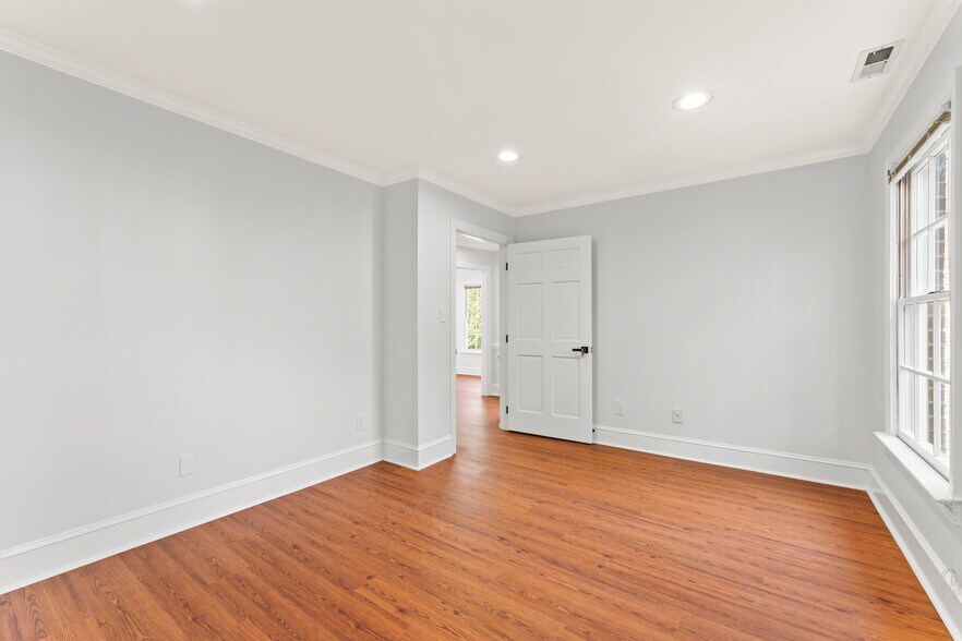 More Photos Of 4920-4928 Windy Hill Dr, Raleigh Coworking Space