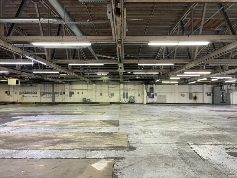 More Photos Of 2202-2212 A St, Tacoma Manufacturing For Lease
