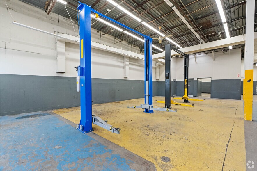 More Photos Of 14711-14713 Baltimore Ave, Laurel Light Manufacturing For Lease