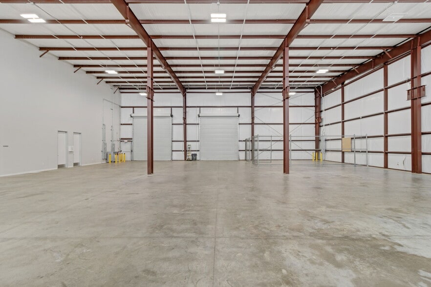 More Photos Of 8110 Parkside Ave, Baytown Warehouse For Sale