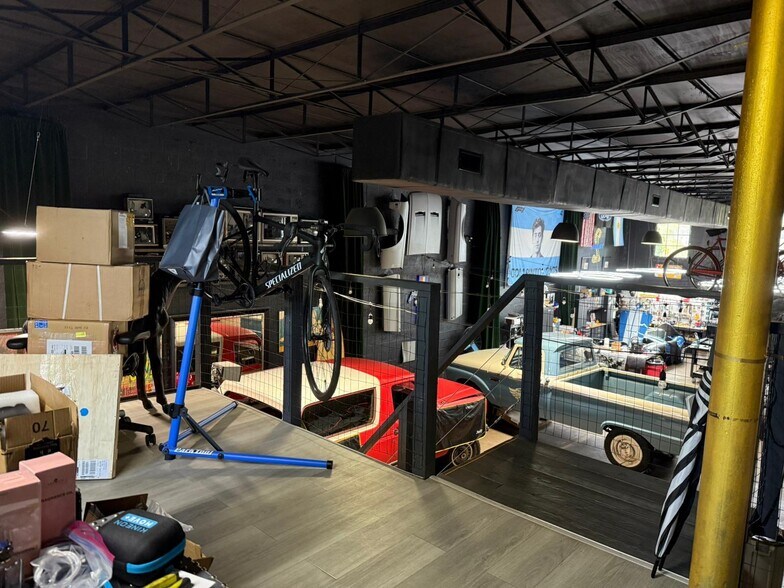 More Photos Of 310 NW 71st St, Miami Warehouse For Sale