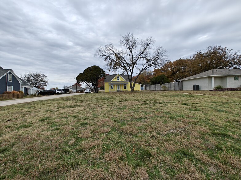 Primary Photo Of 701 E 1st St, Prosper Office For Sale