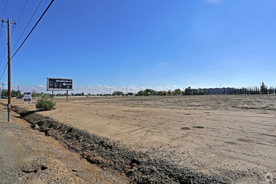 More Photos Of 8848 Florin Rd, Sacramento Land For Sale