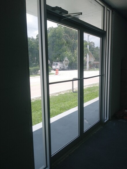 More Photos Of 2960 S Cleveland Ave, Fort Myers Unknown For Lease