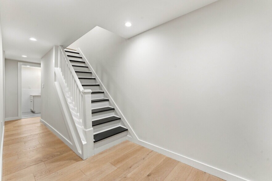 More Photos Of 30 Bergen St, Brooklyn Multifamily For Sale