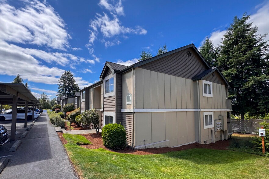 More Photos Of 9896 Enterprise Ln NW, Silverdale Apartments For Sale