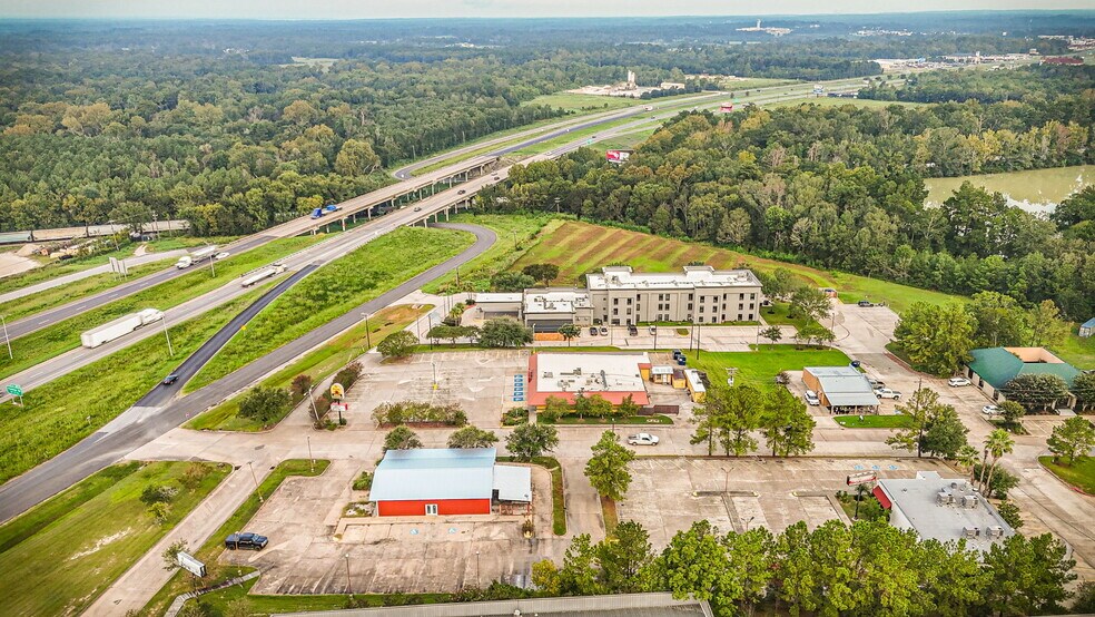 More Photos Of 100 Southpoint Loop, Livingston Restaurant For Sale