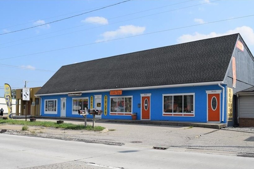 More Photos Of 7627-7633 Highland Rd, Waterford Storefront Retail Office For Sale