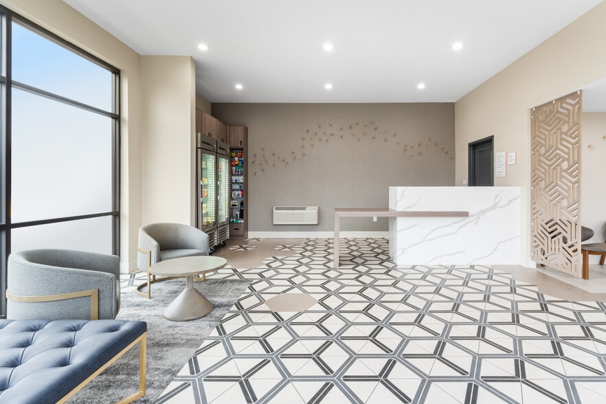 More Photos Of 1525 McHenry Ave, Modesto Hotel For Sale