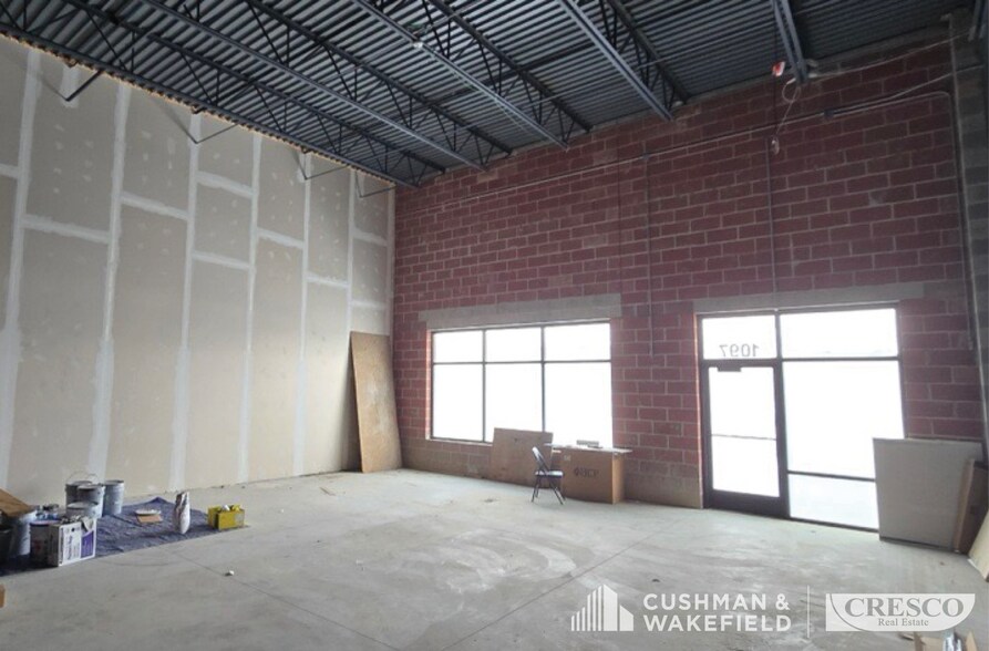 More Photos Of 1085-1115 W Bagley Rd, Berea Storefront Retail Office For Lease