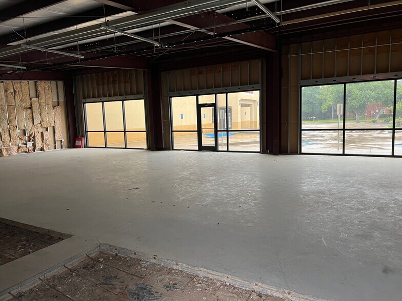 More Photos Of 11006 Spencer Hwy, La Porte Medical For Lease