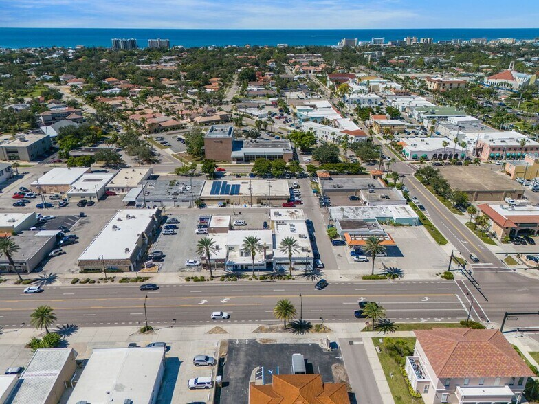 More Photos Of 200 S Tamiami Trl S, Venice Storefront Retail Office For Sale