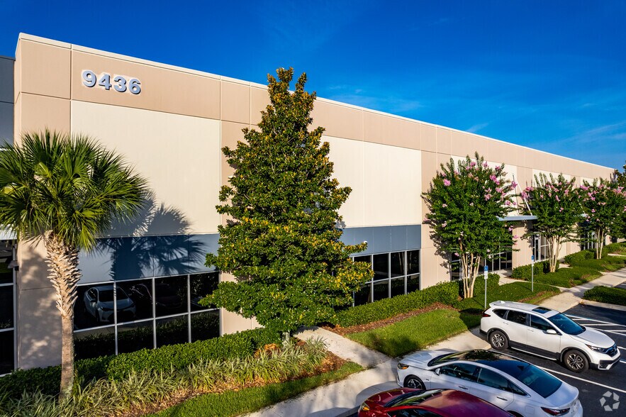 More Photos Of 2405 Commerce Park Dr, Orlando Unknown For Lease