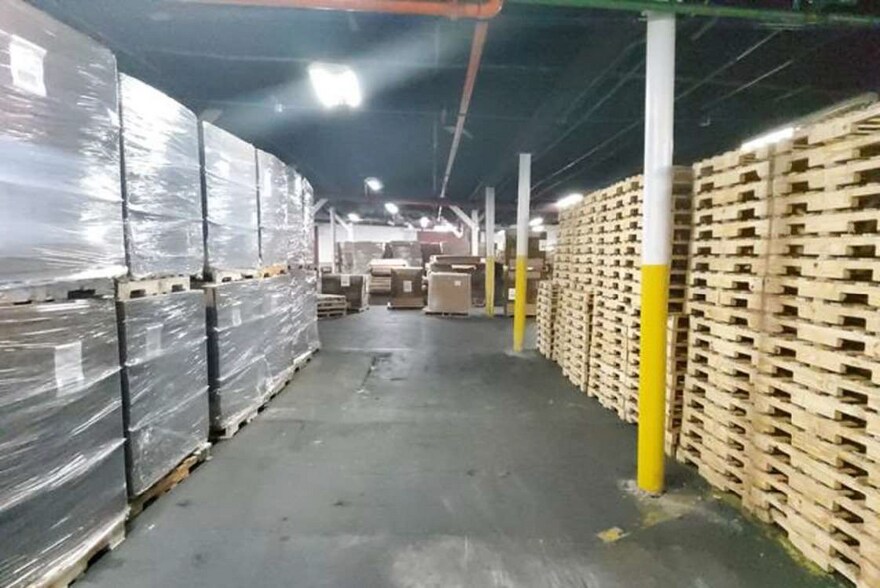 More Photos Of 1121 W Kentucky St, Louisville Distribution For Sale