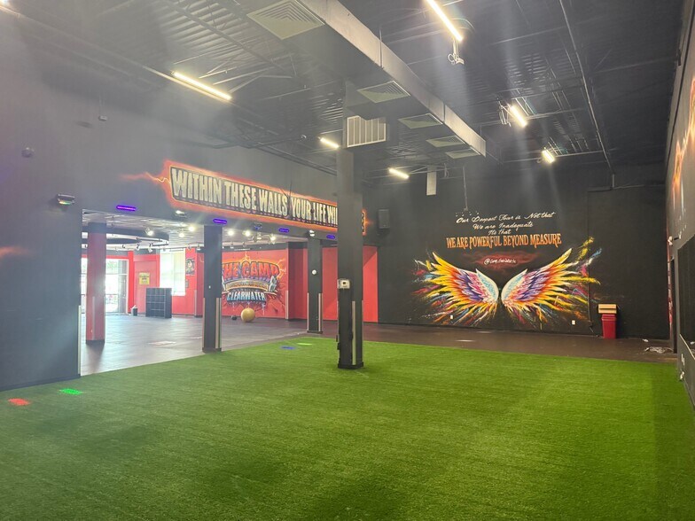 More Photos Of 23250 US Highway 19 N, Clearwater Freestanding For Lease