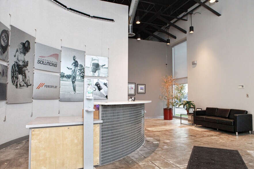More Photos Of 817 E 4th St, Tulsa Showroom For Sale