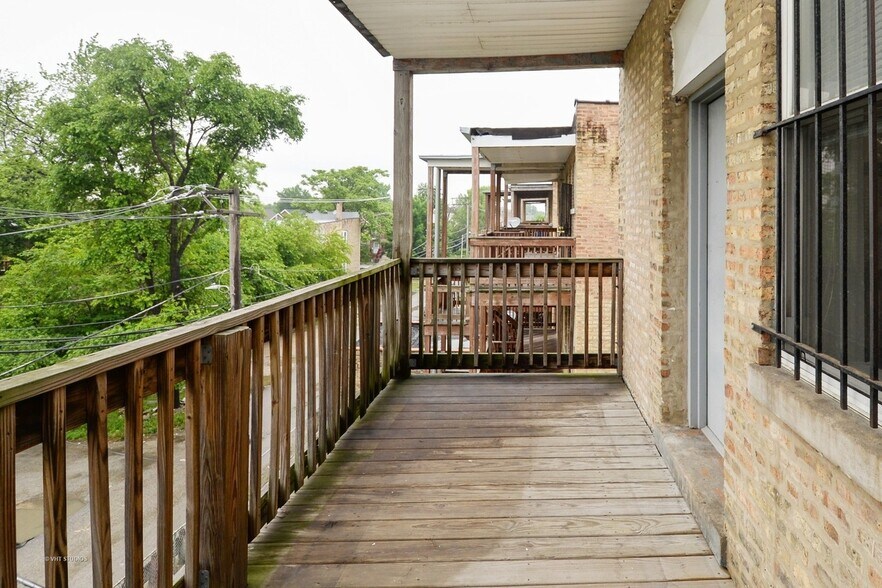 More Photos Of 108 N Hamlin Blvd, Chicago Apartments For Sale