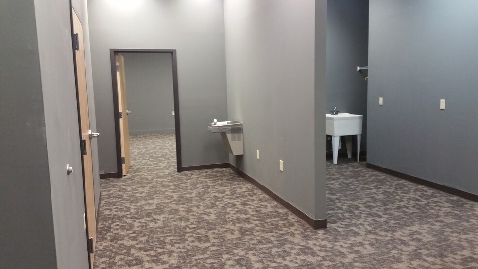 More Photos Of 340 Greenbrier Dr, Charlottesville Manufacturing For Lease