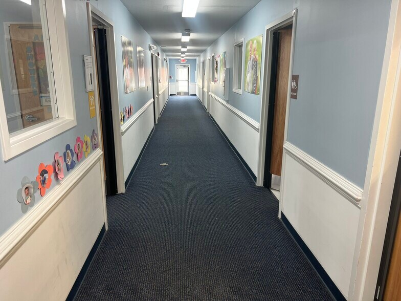 More Photos Of 62 Capital Dr, Warsaw Office For Sale