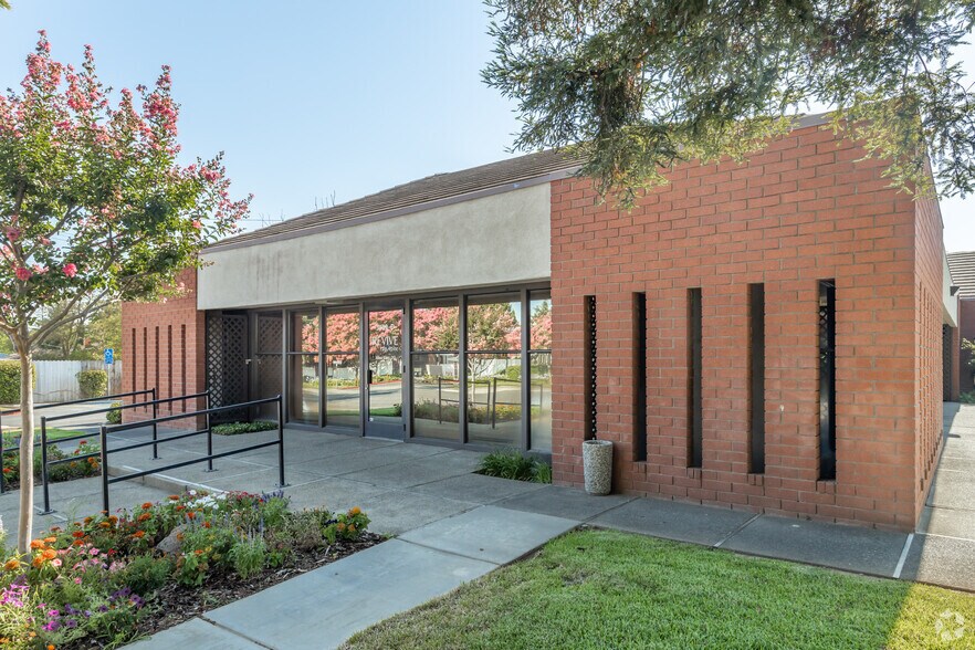 Primary Photo Of 3609 Mission Ave, Carmichael Medical For Sale