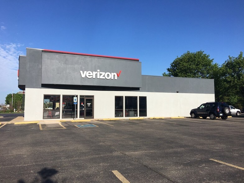 More Photos Of 1805 W Main St, Norman Storefront For Lease