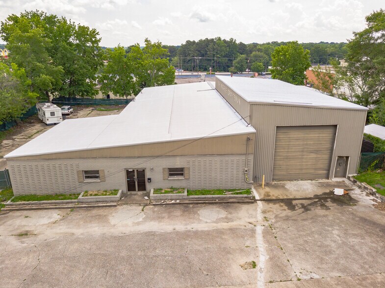 More Photos Of 8456 Newman St, Douglasville Light Manufacturing For Lease