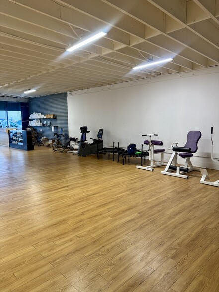 More Photos Of 1208-1210 N La Brea Ave, Inglewood Storefront Retail Residential For Lease