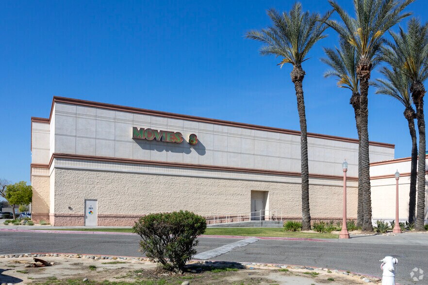 More Photos Of 1675 W Lacey Blvd, Hanford Unknown For Lease