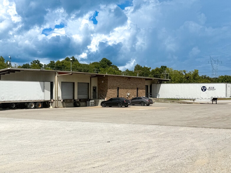 More Photos Of 1217 Tradewinds Dr, Columbia Distribution For Lease