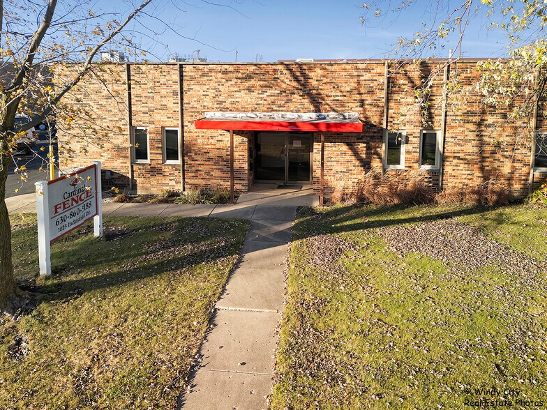 More Photos Of 1025 Industrial Dr, Bensenville Warehouse For Lease