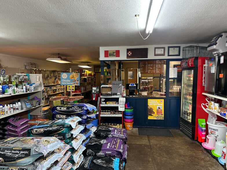 More Photos Of 209-215 E Pickens Rd, Pea Ridge General Retail For Sale