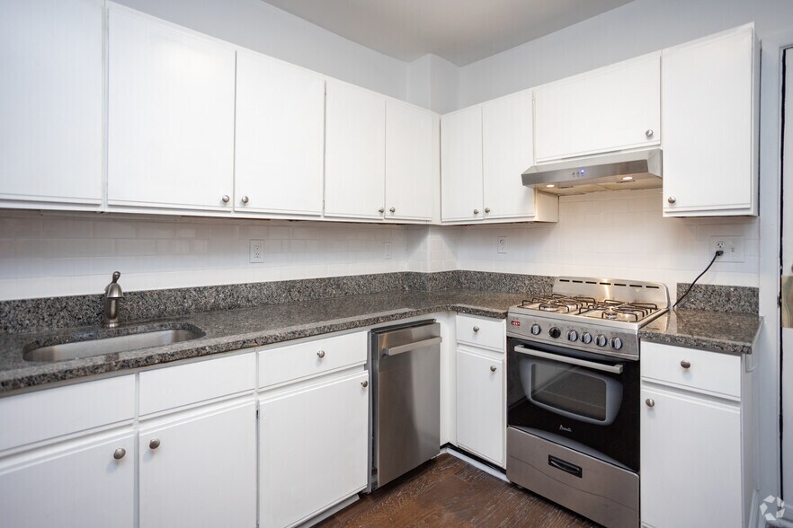 More Photos Of 328 S Mathilda St, Pittsburgh Multifamily For Sale