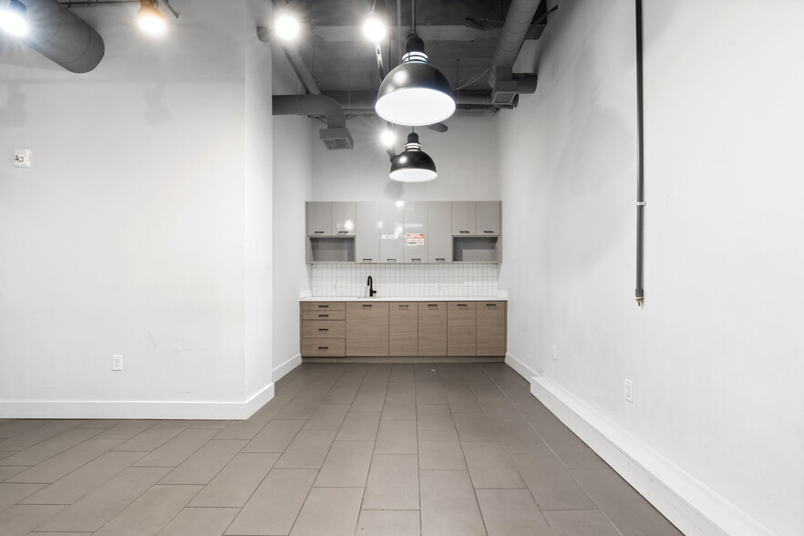 More Photos Of 1528 Walnut St, Philadelphia Office For Lease