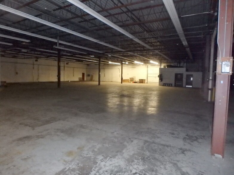 More Photos Of 6 Treadeasy Ave, Batavia Warehouse For Lease