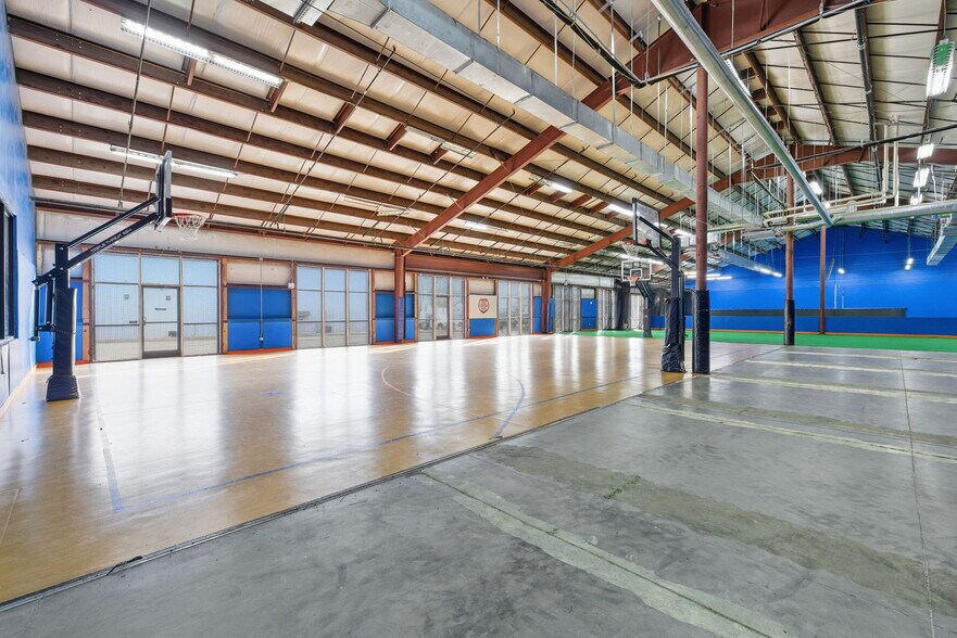 More Photos Of 3201 Northside Dr, Raleigh Light Distribution For Lease