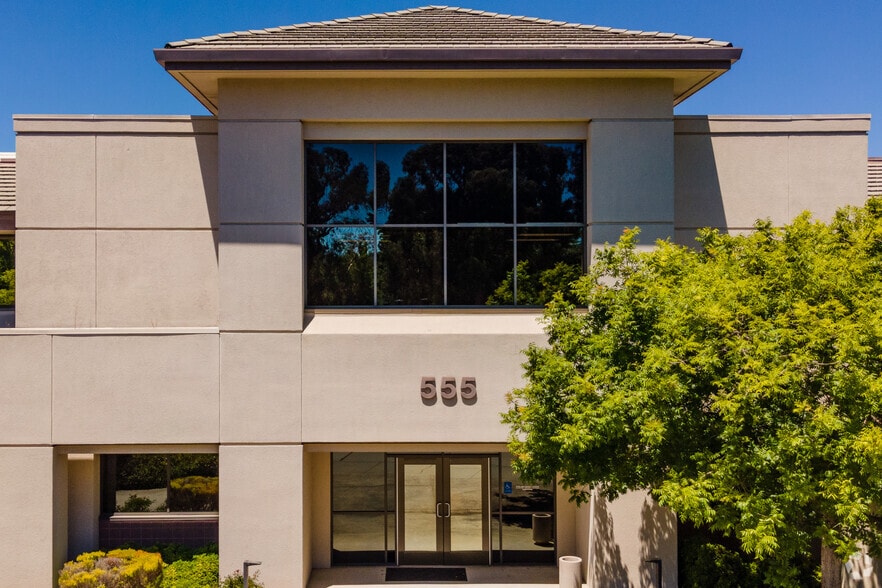 More Photos Of 555 Knowles Dr, Los Gatos Medical For Lease